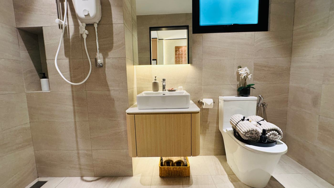 Type A show unit, bathroom